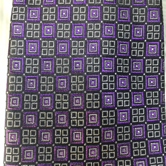 Joseph Abboud- purple square with small black squares pattern tie. 100% silk - Picture 9 of 12